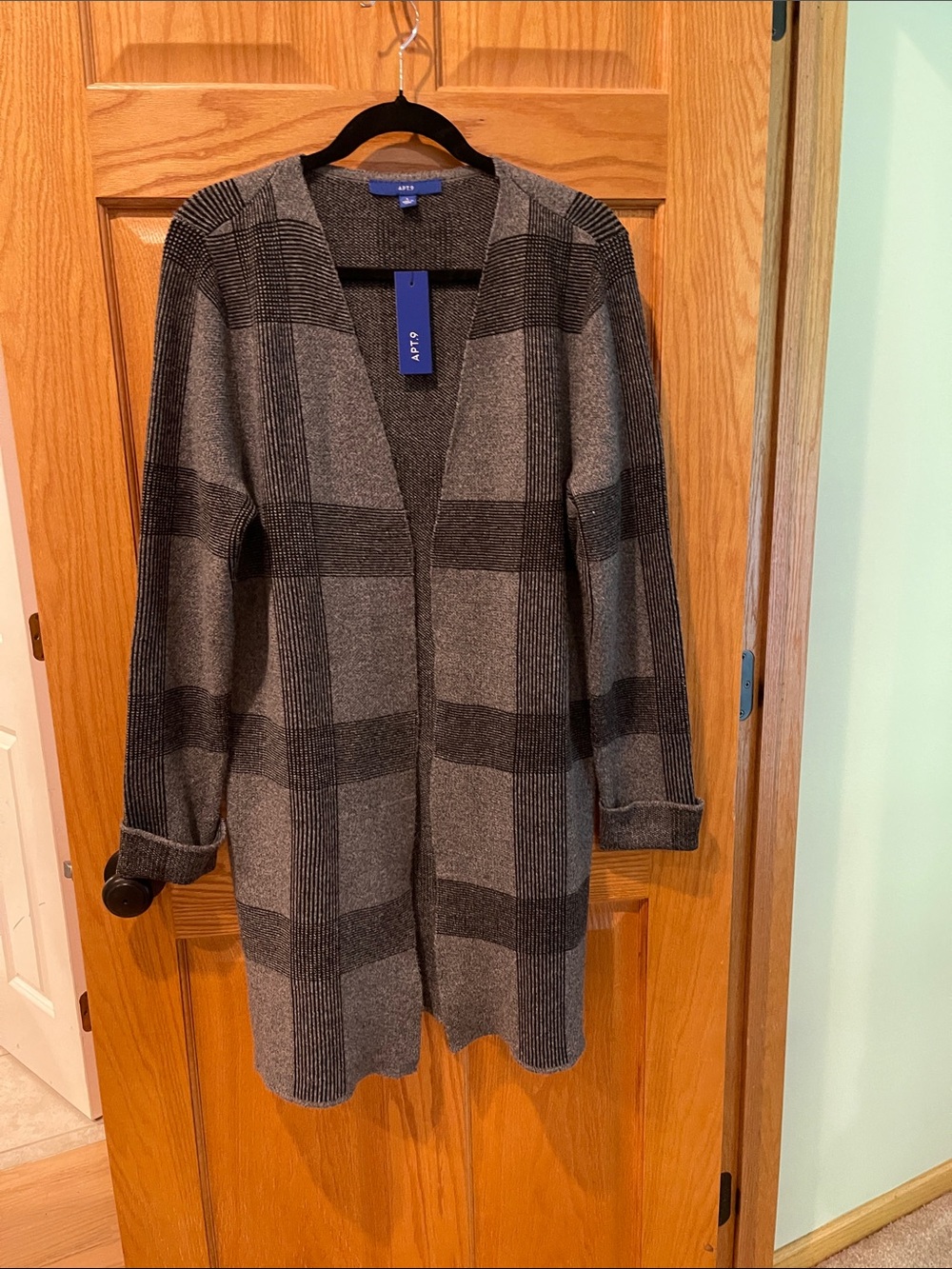 Apt 9 women’s large black/grey long cardigan nwt